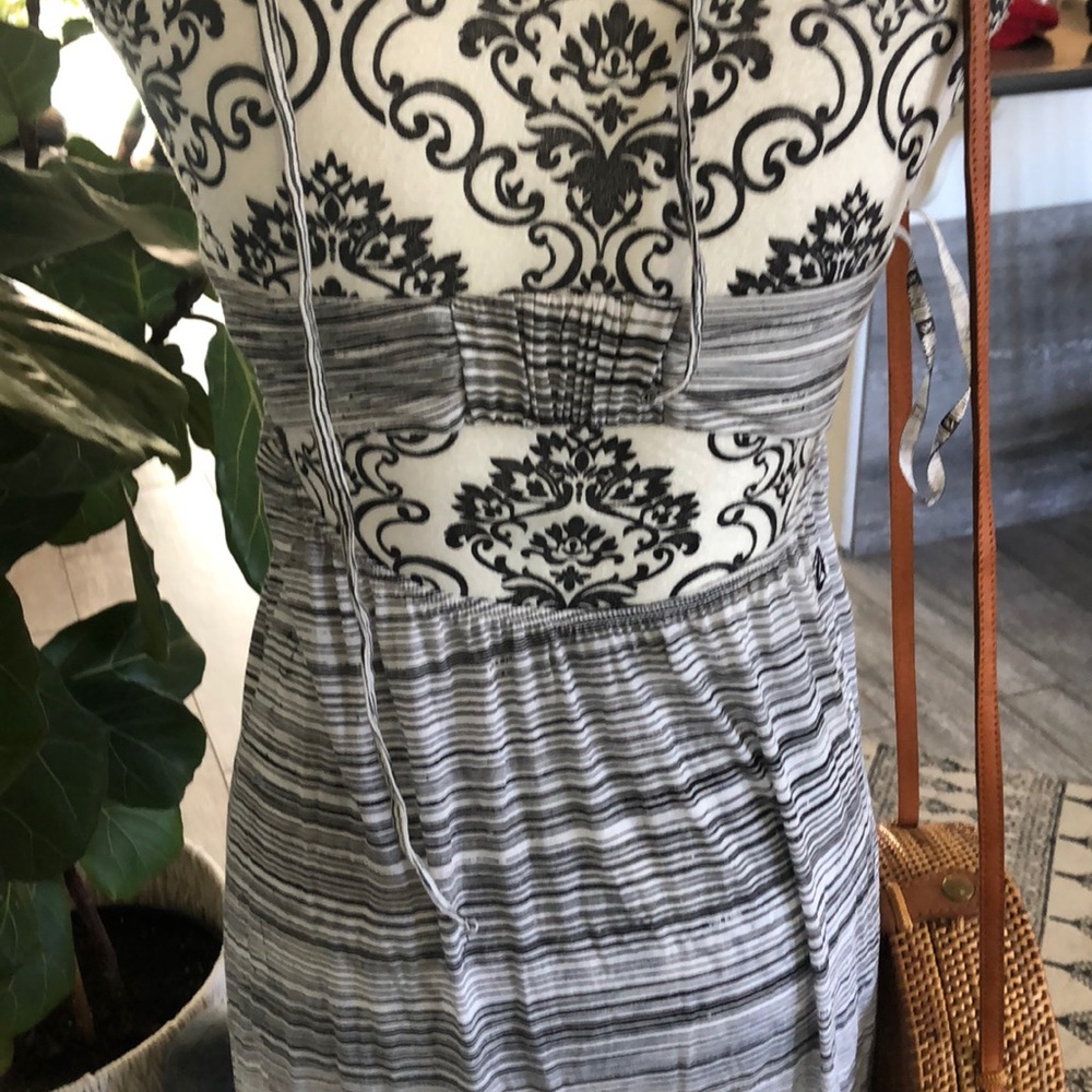 VOLCOM strapless dress🔥🔥🔥 - Picture 4 of 4